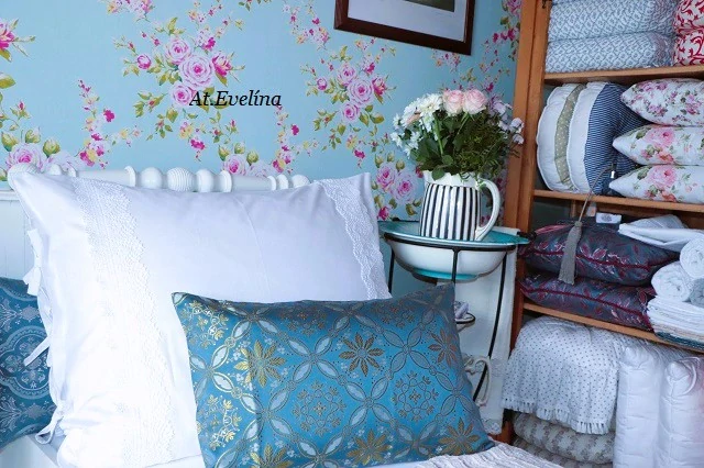 Povlak na polštář 70x90 cm bílý s krajkami